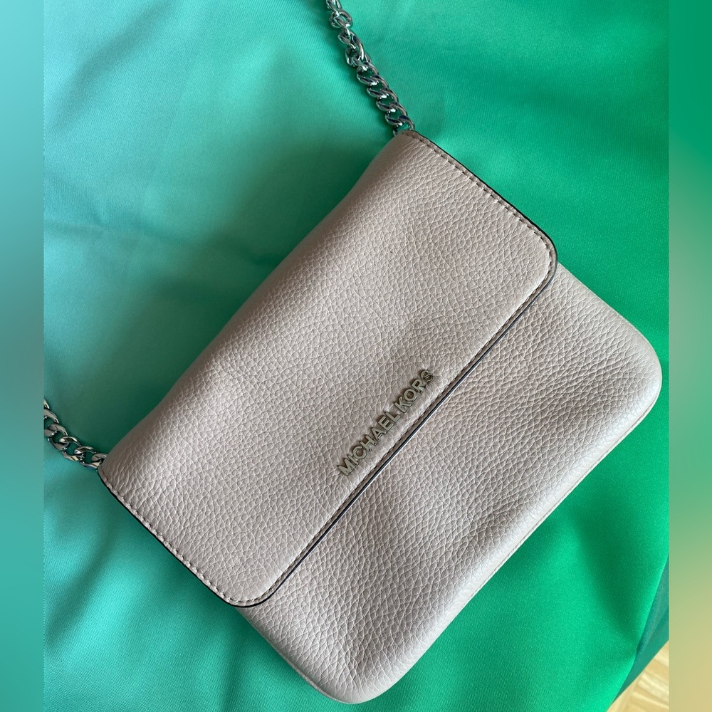 Michael kors crossbody